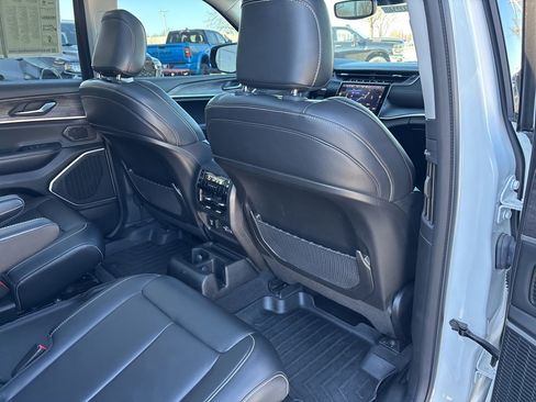 Used 2021 Jeep Grand Cherokee L Limited image 47