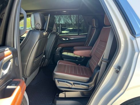 Used 2023 GMC Yukon Denali Ultimate image 20