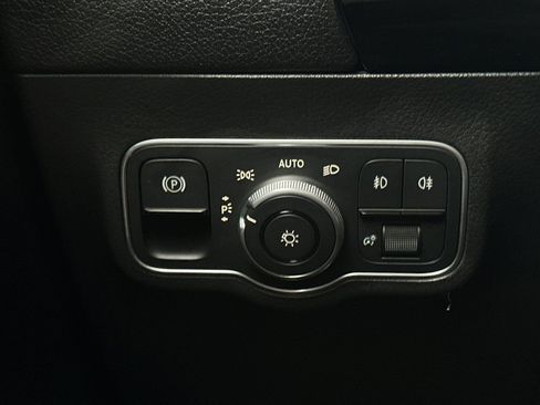 Certified 2025 Mercedes-Benz GLA 250 image 30