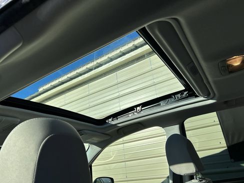 Used 2017 Subaru Forester 2.5i Premium image 15