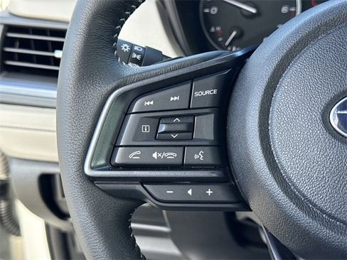 Certified 2025 Subaru Forester Limited image 24