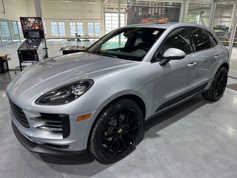 Used 2021 Porsche Macan AWD/4WD image 11