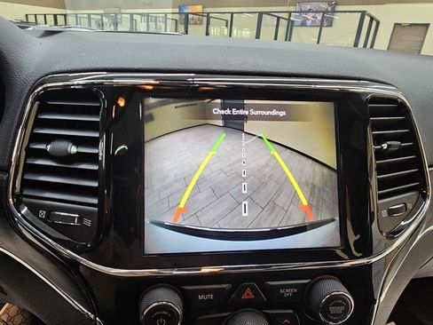 Used 2021 Jeep Grand Cherokee Limited RWD image 33