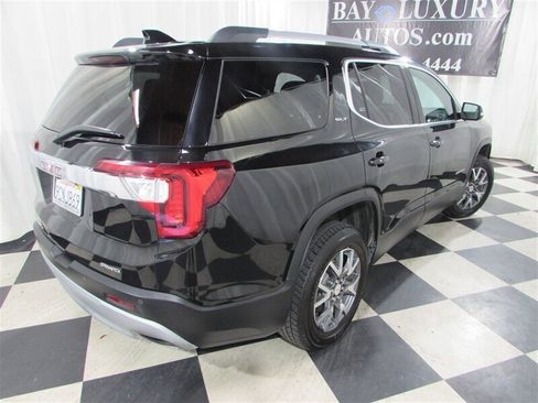 Used 2023 GMC Acadia SLT image 18