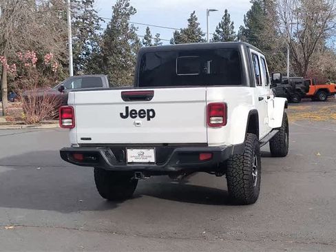 Used 2023 Jeep Gladiator Sport image 8