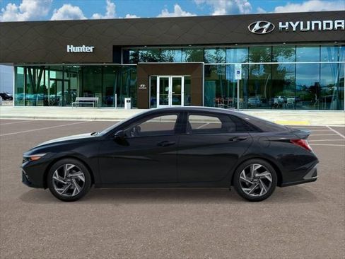 New 2026 Hyundai Elantra SEL Sport Premium FWD image 3