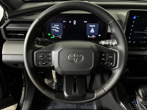 Used 2026 Toyota RAV4 SE AWD/4WD image 15