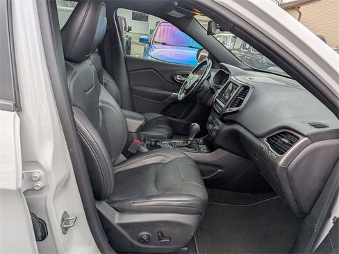 Certified 2021 Jeep Cherokee Latitude Lux 80th Anniv w/ Quick Order Package 26U 80TH image 34