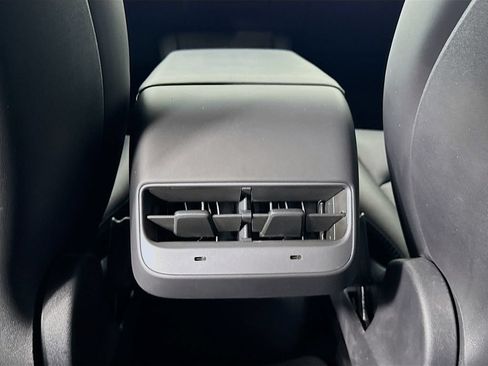 Used 2023 Tesla Model 3 Standard Range RWD image 31