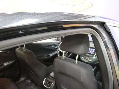 Used 2022 Chevrolet Malibu LT w/ Redline Edition FWD image 10