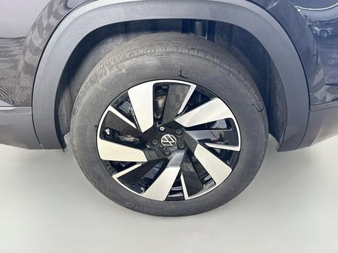 Used 2026 Volkswagen Atlas Cross Sport SE AWD/4WD image 37