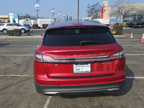 Used 2020 Lincoln Nautilus Reserve image 7