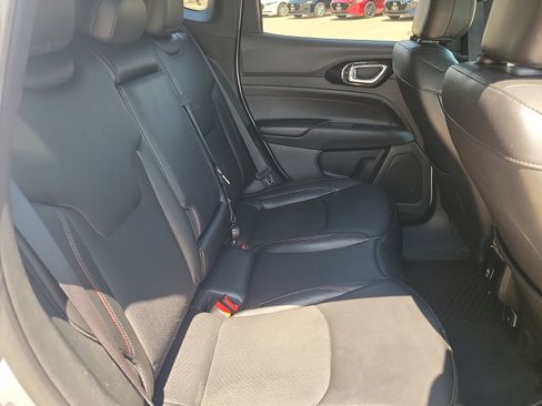 Used 2024 Jeep Compass Trailhawk AWD/4WD image 13