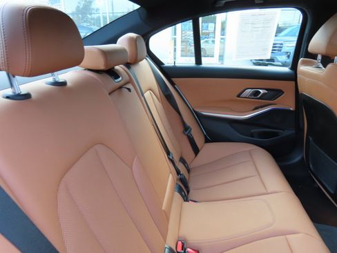 Used 2022 BMW 330i xDrive Sedan w/ Driving Assistance Package image 38