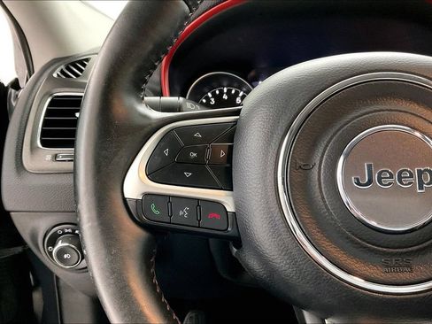 Used 2018 Jeep Compass Trailhawk w/ Leather Interior Group AWD/4WD image 11