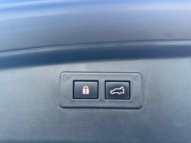 Used 2022 Subaru Outback Premium AWD/4WD image 23