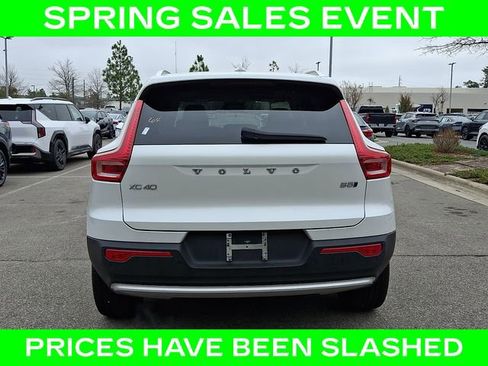Used 2023 Volvo XC40 B5 Ultimate w/ Climate Package image 6