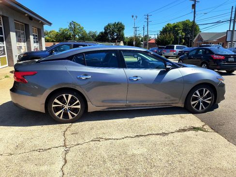 Used 2018 Nissan Maxima 3.5 SV image 17