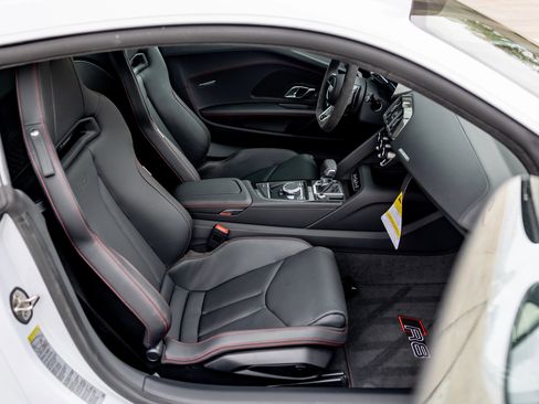 Used 2018 Audi R8 V10 plus image 14