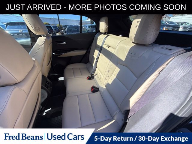 Used 2024 Cadillac XT4 Luxury w/ Cold Weather Package AWD/4WD image 15