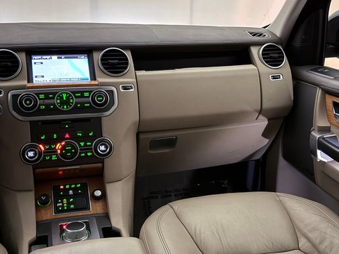 Used 2014 Land Rover LR4 HSE LUX image 28