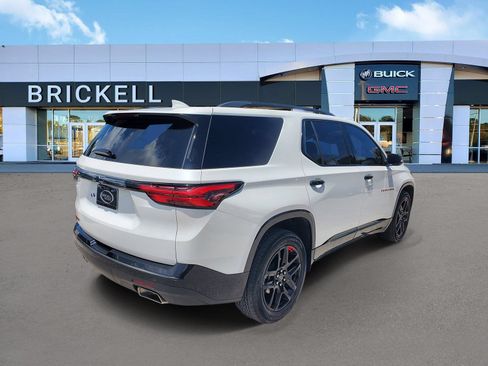 Used 2023 Chevrolet Traverse Premier w/ Redline Edition FWD image 3