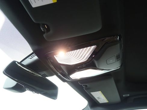 New 2026 BMW 330i Sedan w/ Premium Package image 19