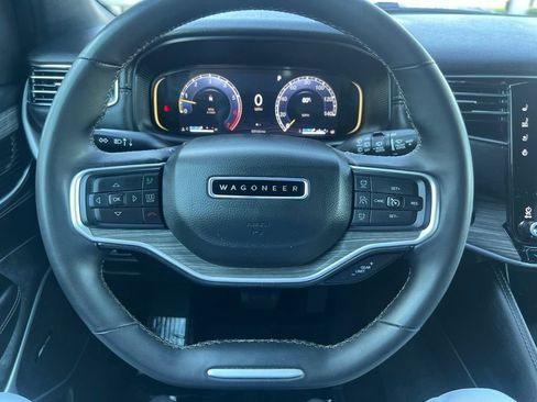 Used 2024 Jeep Wagoneer L Series II RWD image 58