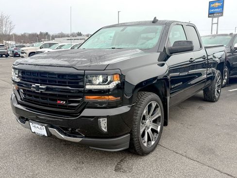 Certified 2018 Chevrolet Silverado 1500 LT w/ All Star Edition image 3