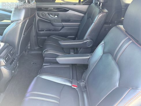 Certified 2025 Honda Pilot TrailSport image 15