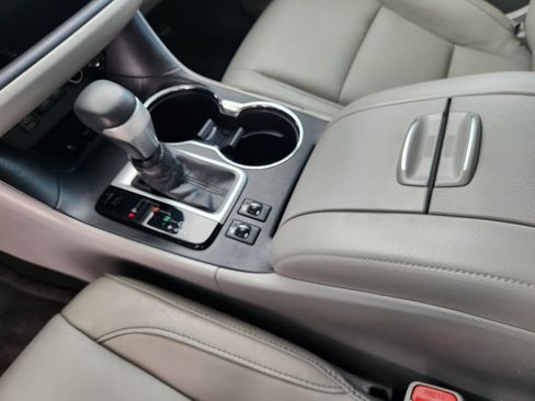 Used 2018 Toyota Highlander XLE FWD image 87