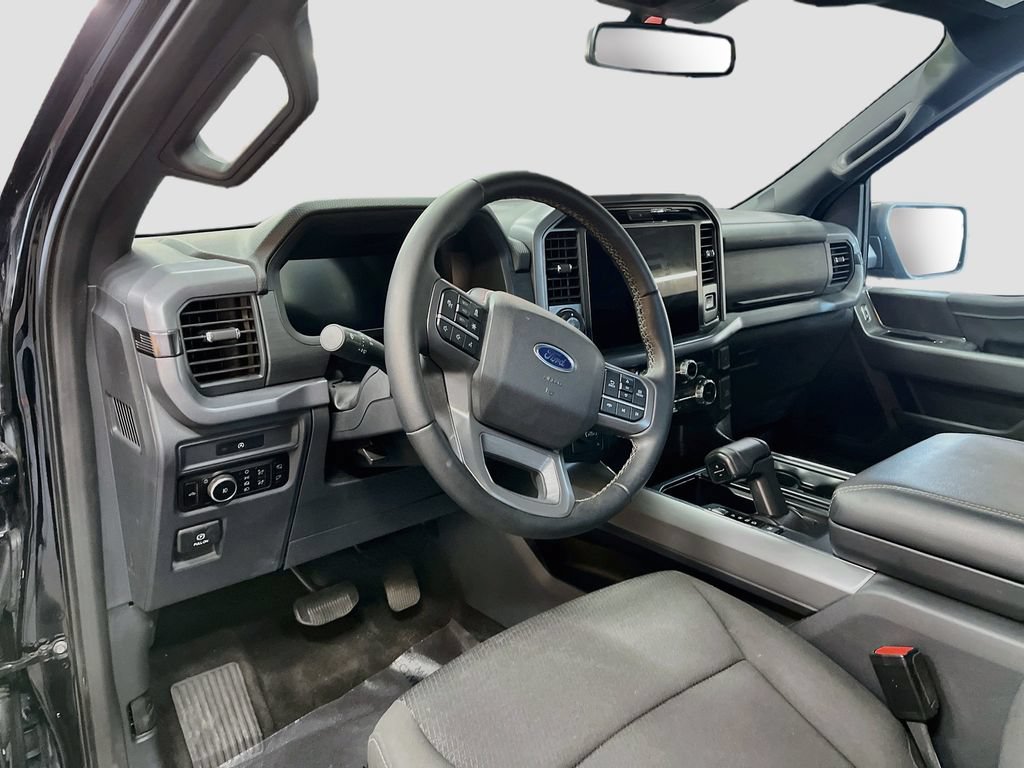 Used 2025 Ford F150 XLT w/ Equipment Group 302A MID AWD/4WD image 9