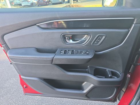 Used 2024 Honda Pilot Touring image 29