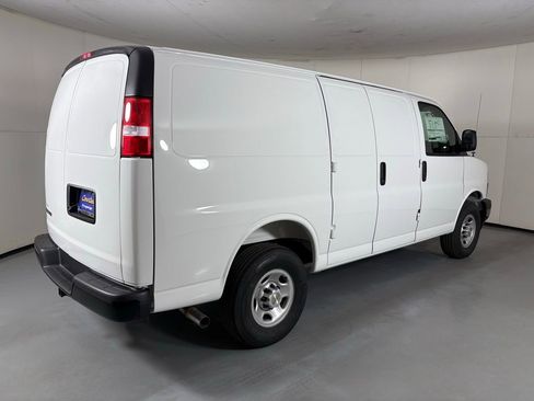 New 2026 Chevrolet Express 2500 w/ Driver Convenience Package RWD image 4