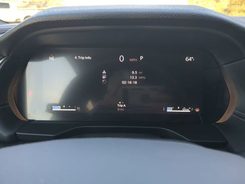 New 2025 Jeep Grand Cherokee L Limited w/ Luxury Tech Group II image 26