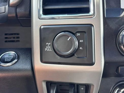 Used 2018 Ford F250 Lariat w/ Lariat Ultimate Package AWD/4WD image 17