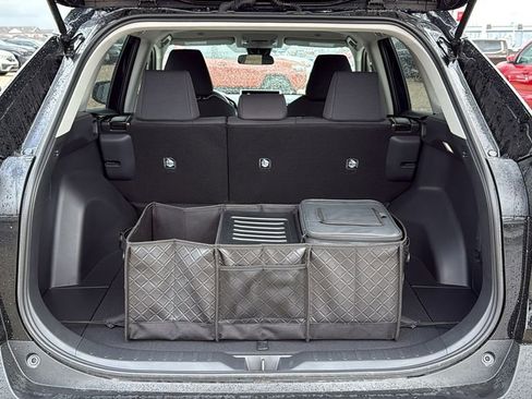 Certified 2025 Toyota RAV4 LE image 27