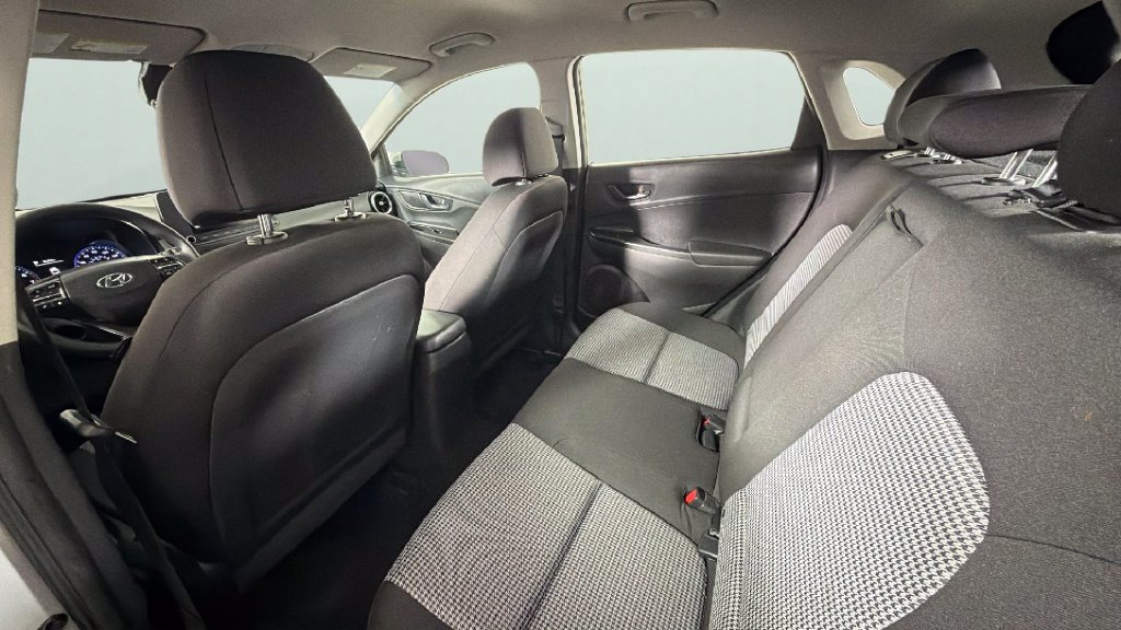 Used 2022 Hyundai Kona SE FWD image 27