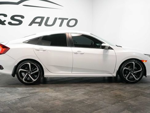 Used 2020 Honda Civic Sport image 6