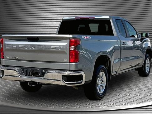 Used 2023 Chevrolet Silverado 1500 LT AWD/4WD image 6