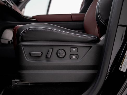 Used 2025 INFINITI QX80 Autograph image 12