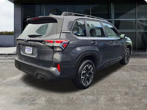 Used 2025 Subaru Forester image 9