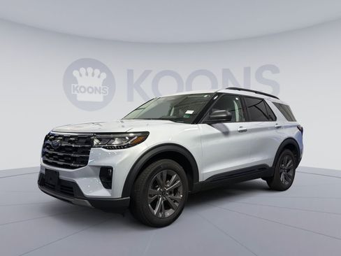 New 2026 Ford Explorer Active w/ Active Comfort Package AWD/4WD image 1