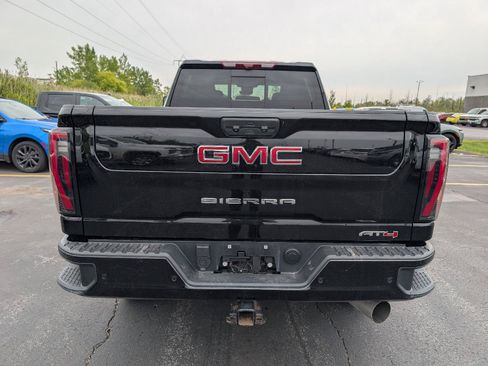 Used 2025 GMC Sierra 2500 AT4 w/ AT4 Premium Plus Package AWD/4WD image 7