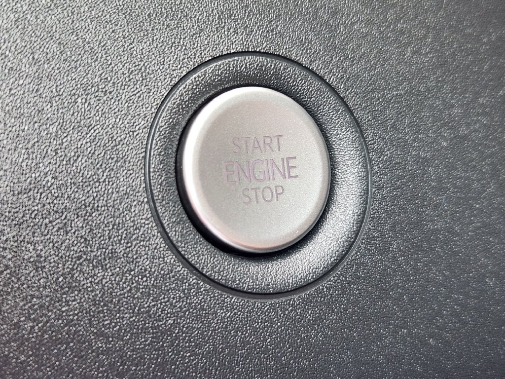 Certified 2024 Volkswagen ID.4 Pro AWD/4WD image 18