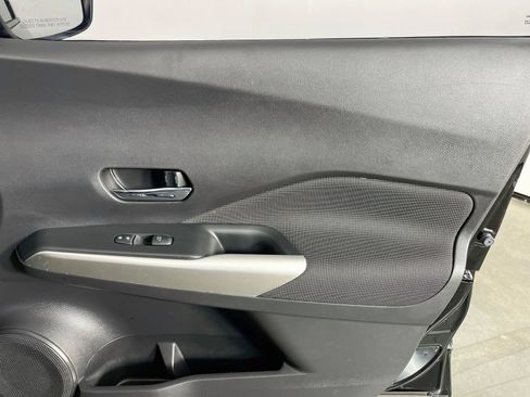 Used 2019 Nissan Kicks SV FWD image 34