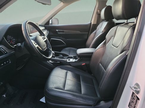 Certified 2022 Kia Telluride EX w/ EX Premium Package AWD/4WD image 19