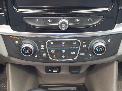 Used 2021 Chevrolet Traverse Premier w/ LPO, Floor Liner Package AWD/4WD image 21