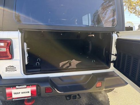 New 2026 Jeep Wrangler Unlimited Rubicon w/ Safety Group image 18