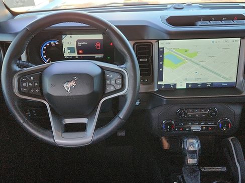 Used 2022 Ford Bronco Outer Banks image 6